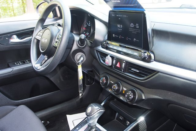 Used 2024 Kia Forte LXS w/ LXS Technology Package FWD image 10