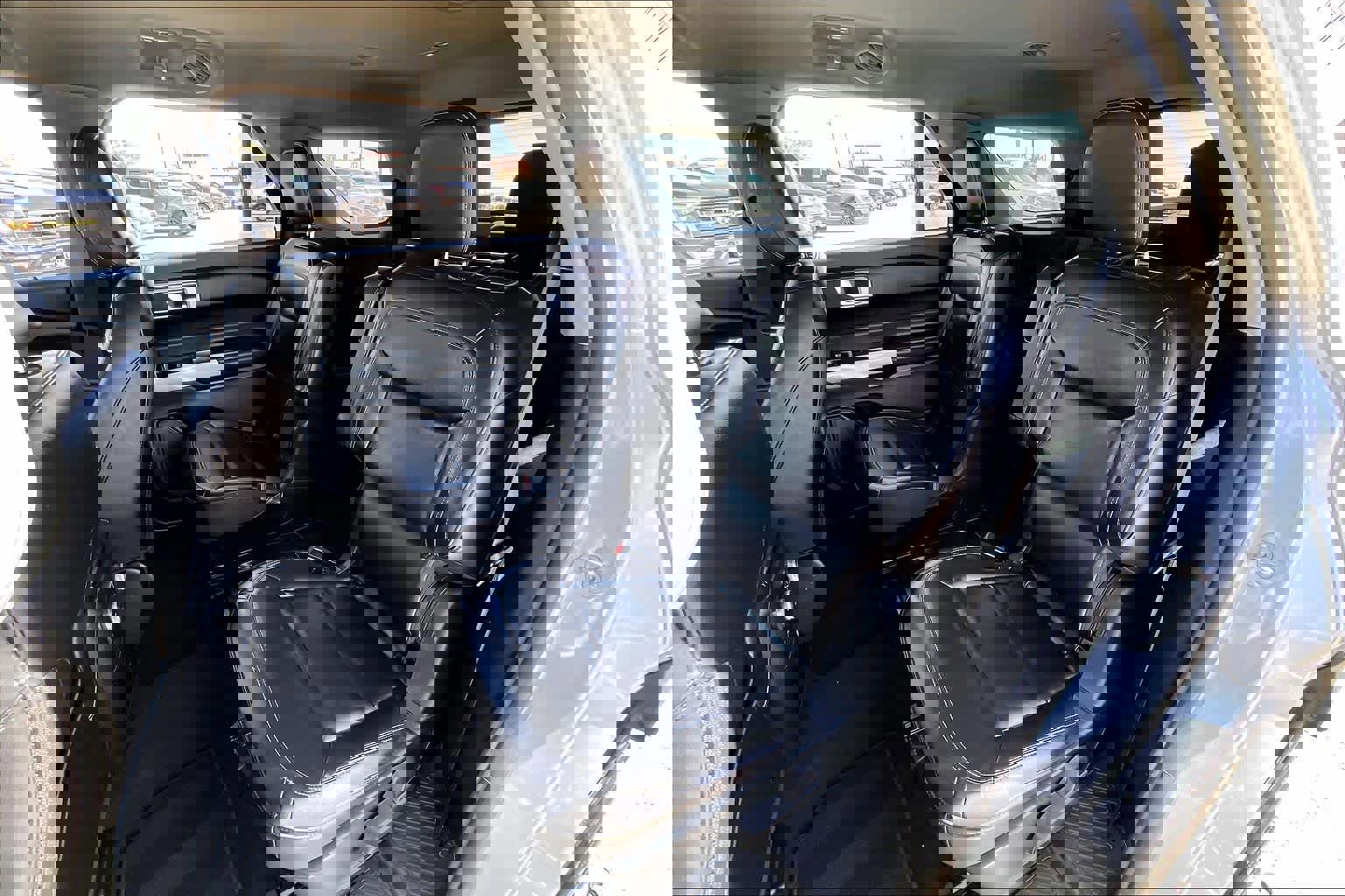 Certified 2021 Ford Explorer XLT w/ Equipment Group 202A image 19