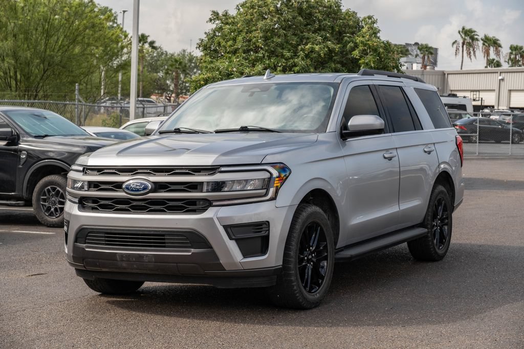 Certified 2024 Ford Expedition XLT RWD image 3