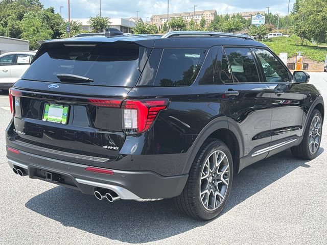 Certified 2025 Ford Explorer Platinum w/ Ultimate Package AWD/4WD image 8