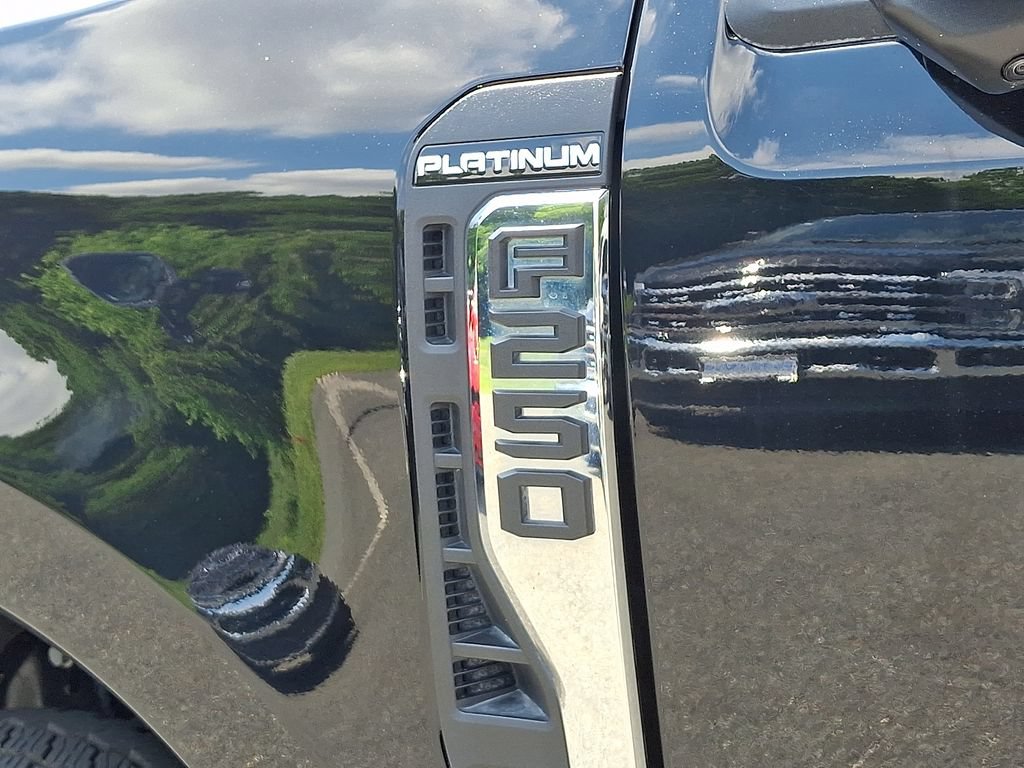Certified 2024 Ford F250 Platinum AWD/4WD image 32