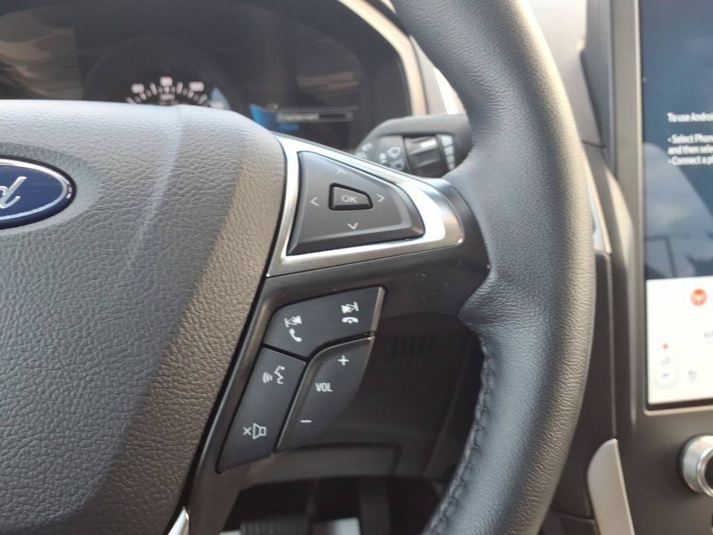 Certified 2024 Ford Edge SEL w/ Convenience Package AWD/4WD image 16