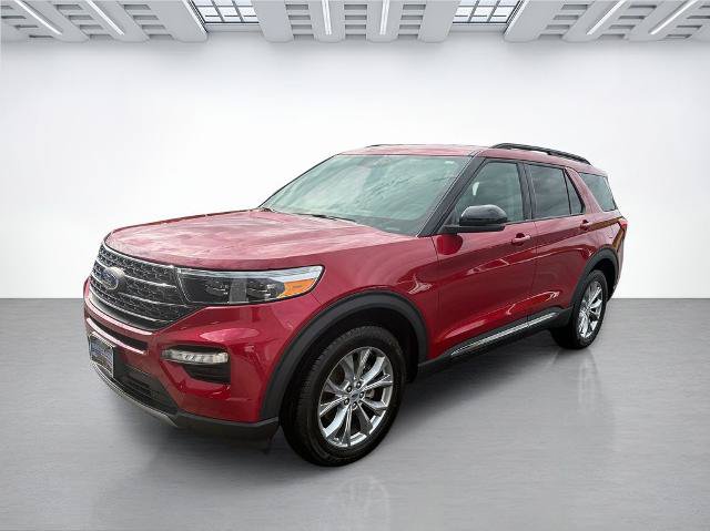 Certified 2023 Ford Explorer XLT w/ Equipment Group 202A AWD/4WD image 6