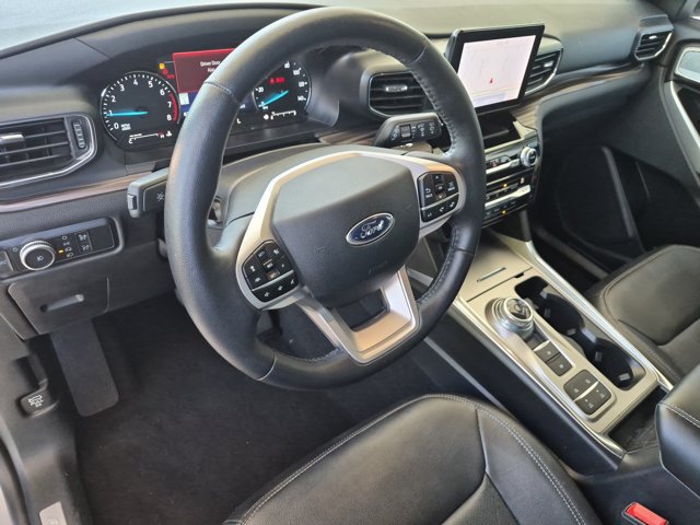 Certified 2021 Ford Explorer Limited w/ Equipment Group 301A RWD image 17