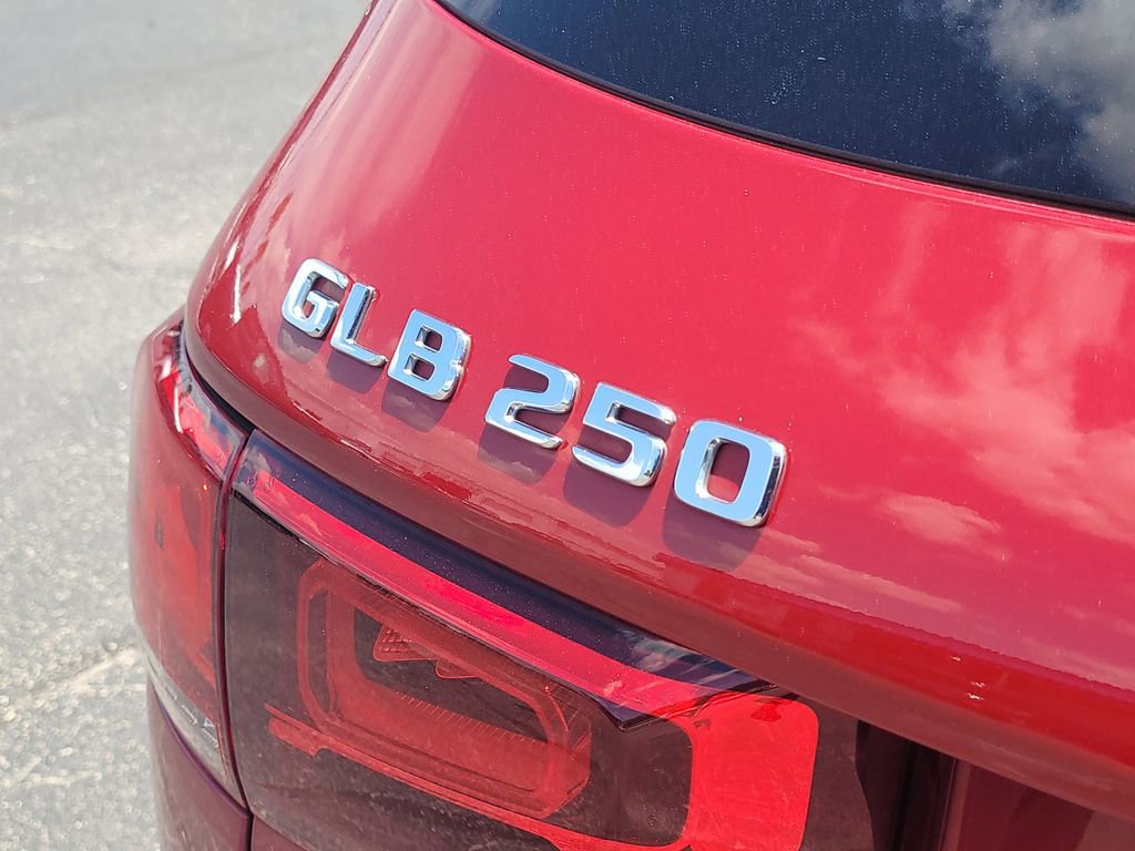Used 2021 Mercedes-Benz GLB 250 image 6