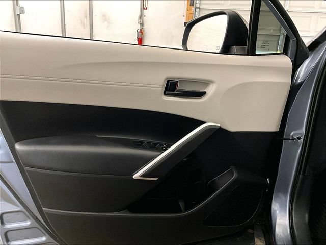 Used 2022 Toyota Corolla Cross L FWD image 22