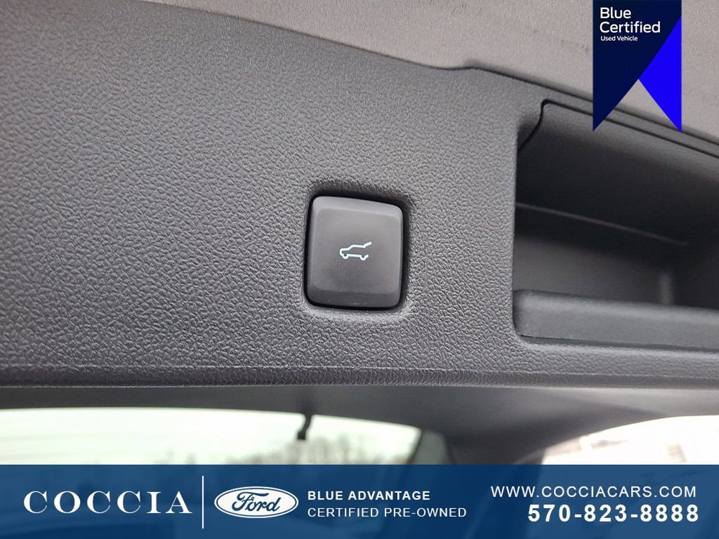 Certified 2022 Ford Escape Titanium image 30