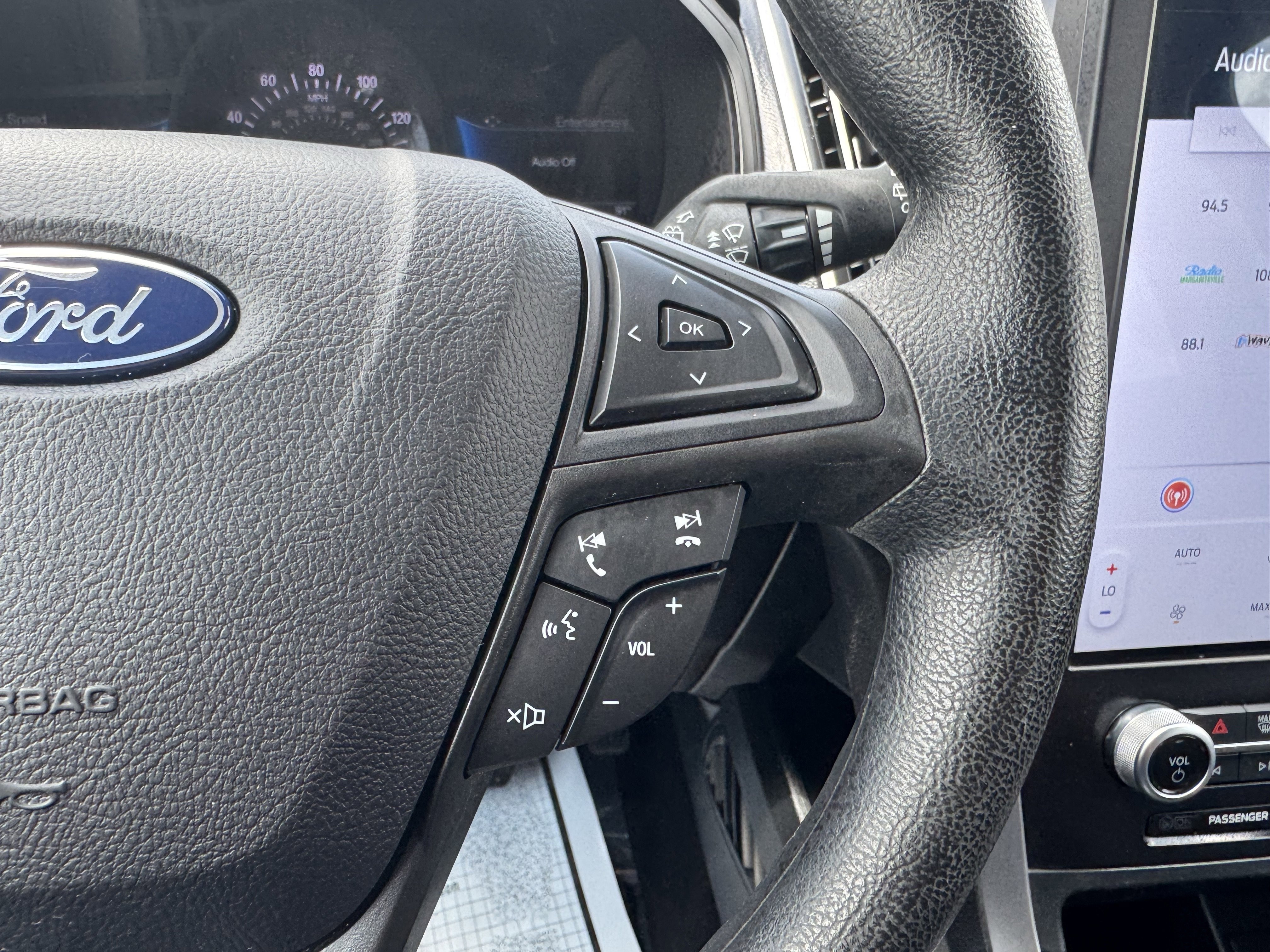 Certified 2024 Ford Edge SE w/ Black Appearance Package AWD/4WD image 7