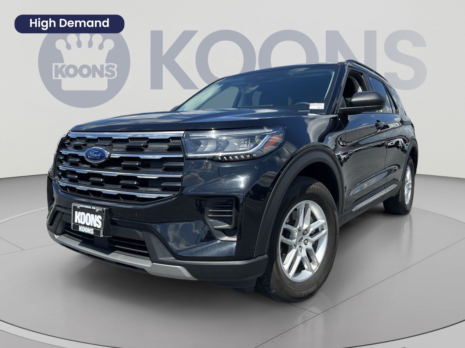 Certified 2025 Ford Explorer Active AWD/4WD image 1