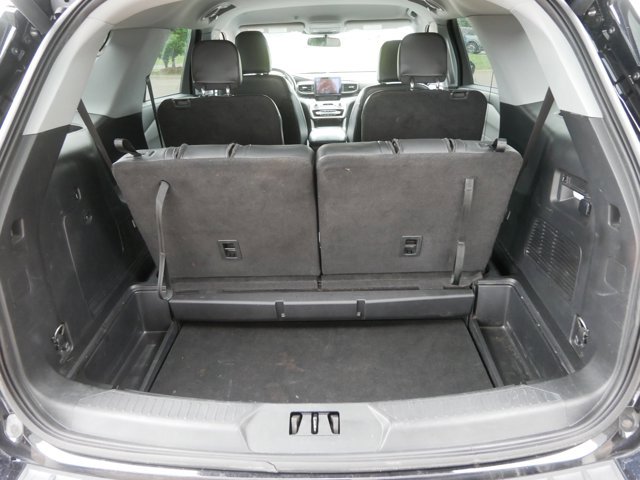 Certified 2023 Ford Explorer XLT w/ Equipment Group 202A AWD/4WD image 11