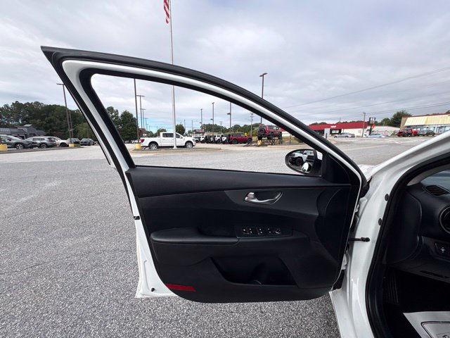 Used 2021 Kia Forte LXS FWD image 10
