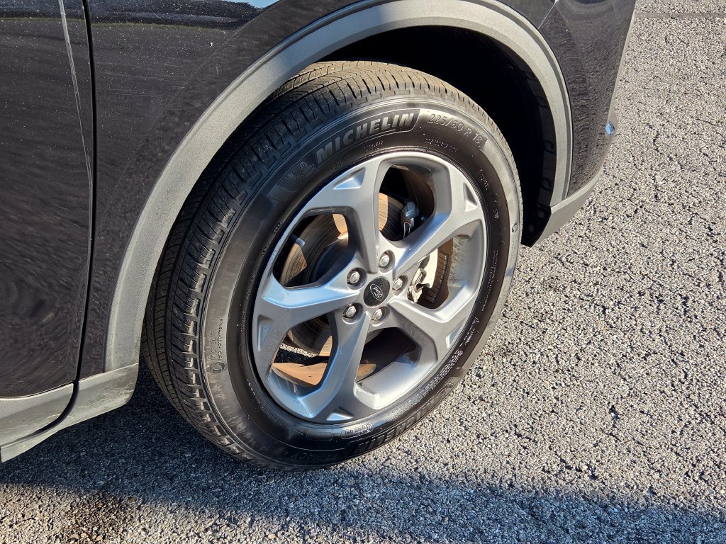 Certified 2025 Ford Escape ST-Line AWD/4WD image 35