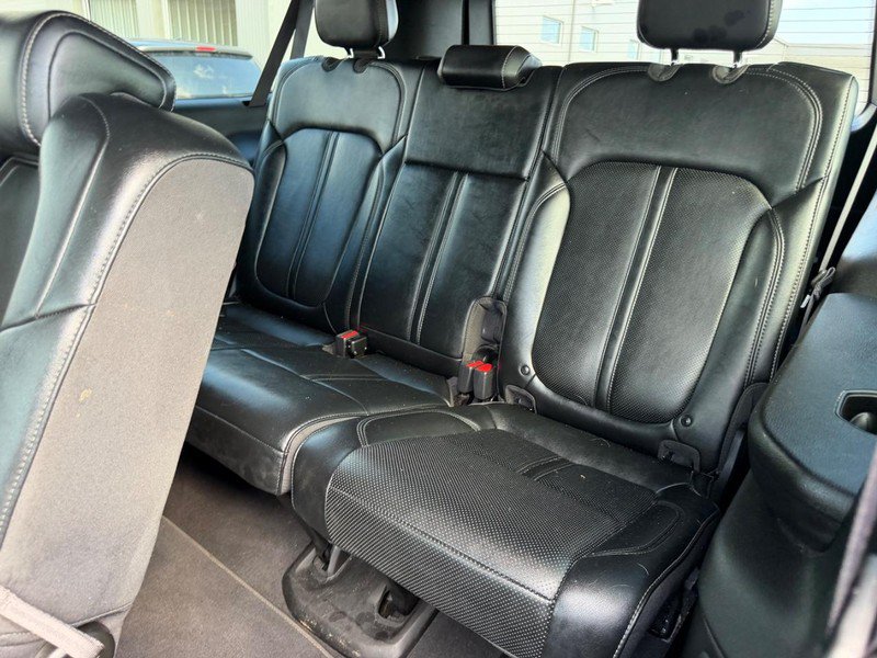 Used 2024 Jeep Wagoneer L Series II w/ Flexible Seating Group AWD/4WD image 10