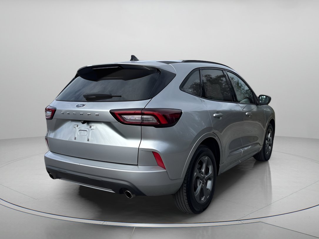 Certified 2023 Ford Escape ST-Line w/ Cold Weather Package image 3