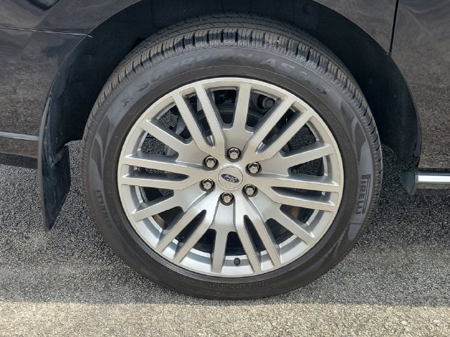 Certified 2024 Ford Expedition Max Platinum RWD image 6