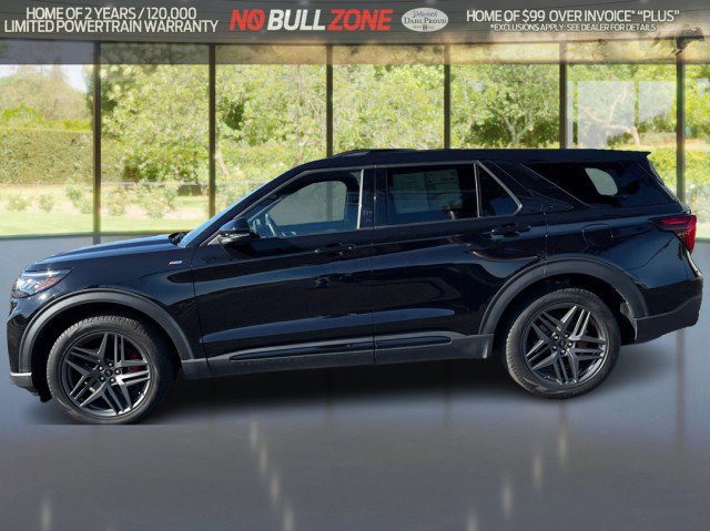 Certified 2025 Ford Explorer ST-Line w/ ST-Line Street Pack AWD/4WD image 2