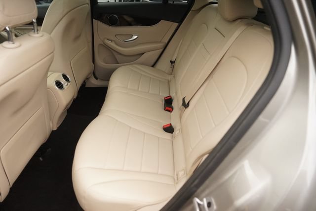 Used 2022 Mercedes-Benz GLC 300 image 13