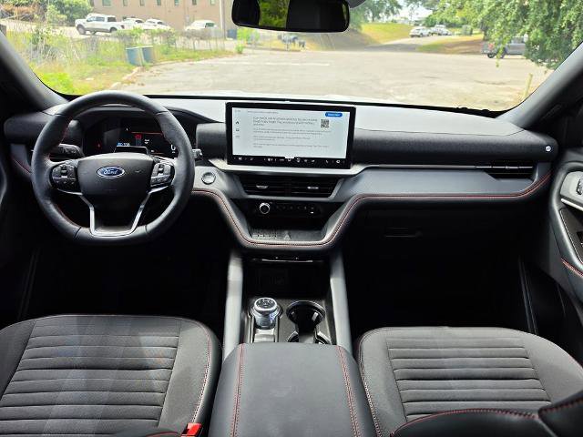 Certified 2025 Ford Explorer ST-Line w/ Premium Package RWD image 11
