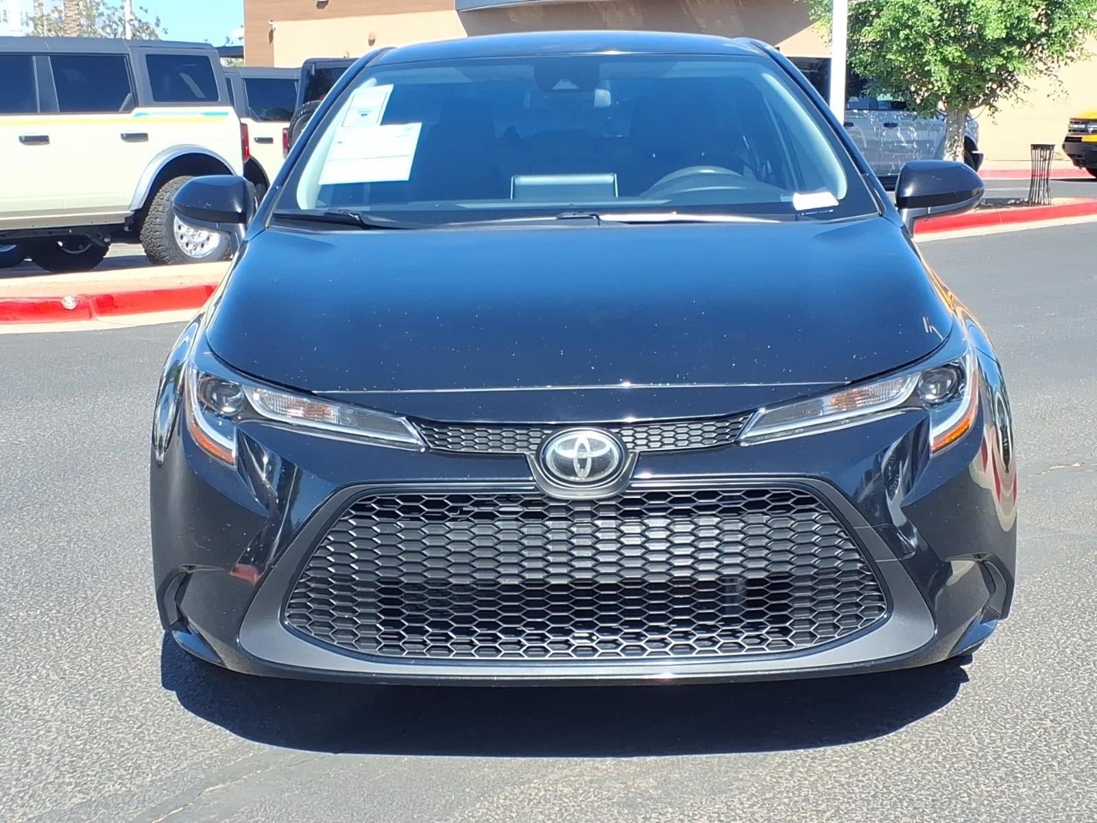Used 2020 Toyota Corolla LE w/ Carpet Mat Package (TMS) FWD image 2