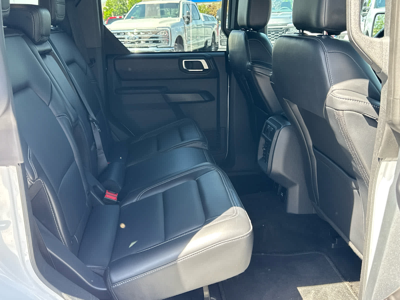 Certified 2025 Ford Bronco Outer Banks AWD/4WD image 18