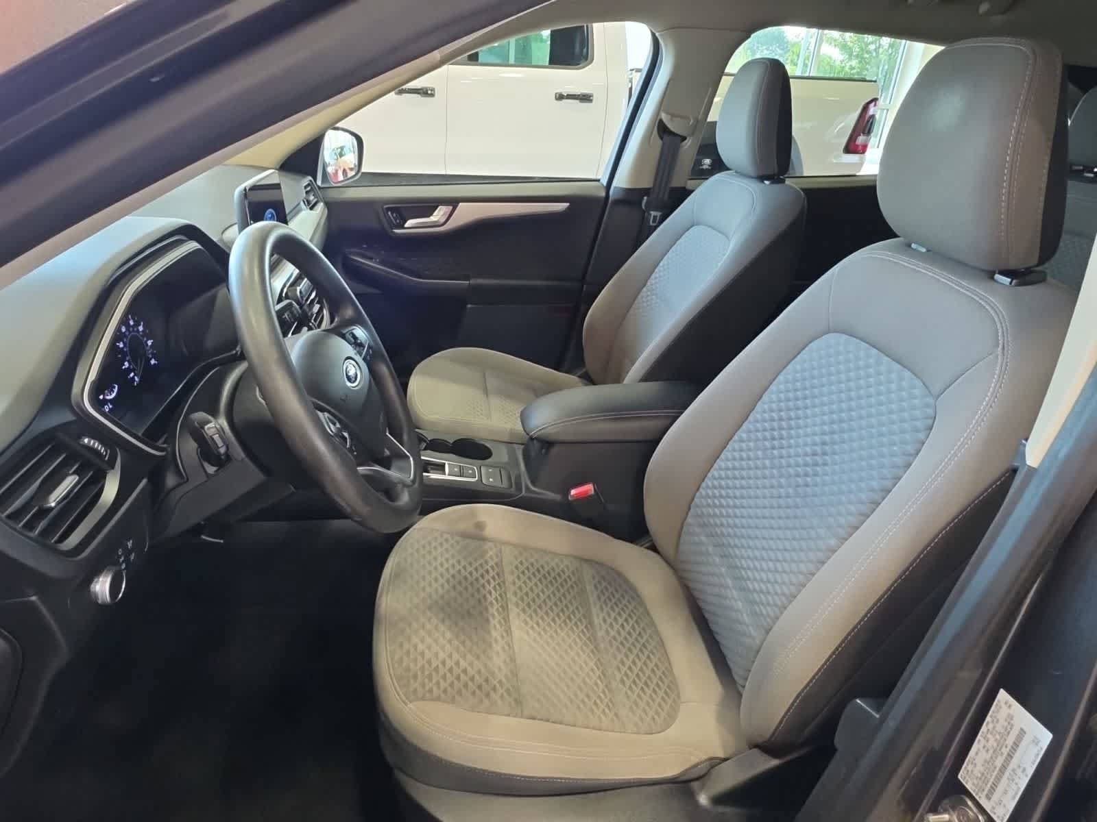 Certified 2020 Ford Escape SE AWD/4WD image 14