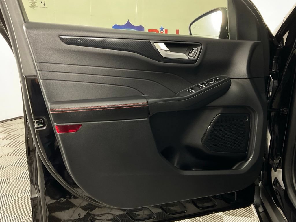 Certified 2023 Ford Escape ST-Line w/ Tech Pack #1 FWD image 11