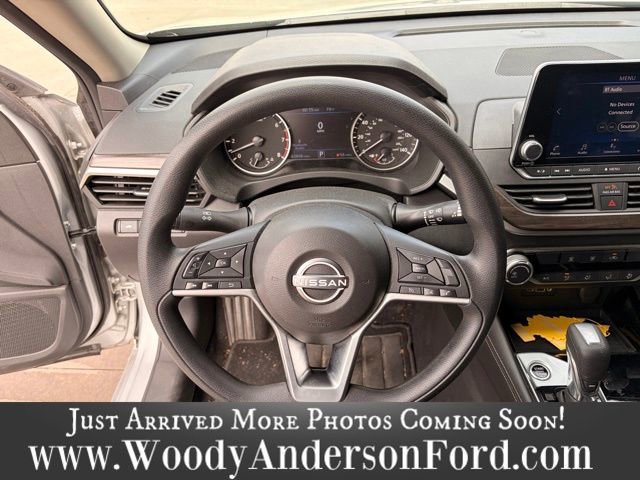 Used 2023 Nissan Altima 2.5 SV image 12