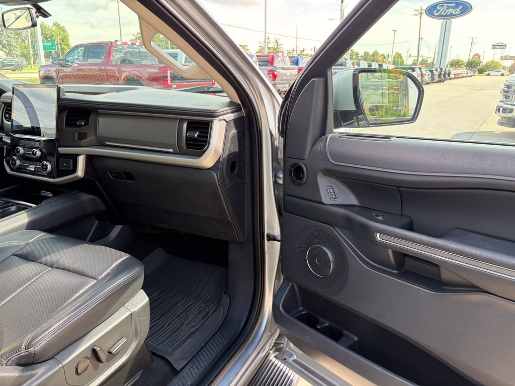 Certified 2024 Ford Expedition Max XLT AWD/4WD image 18