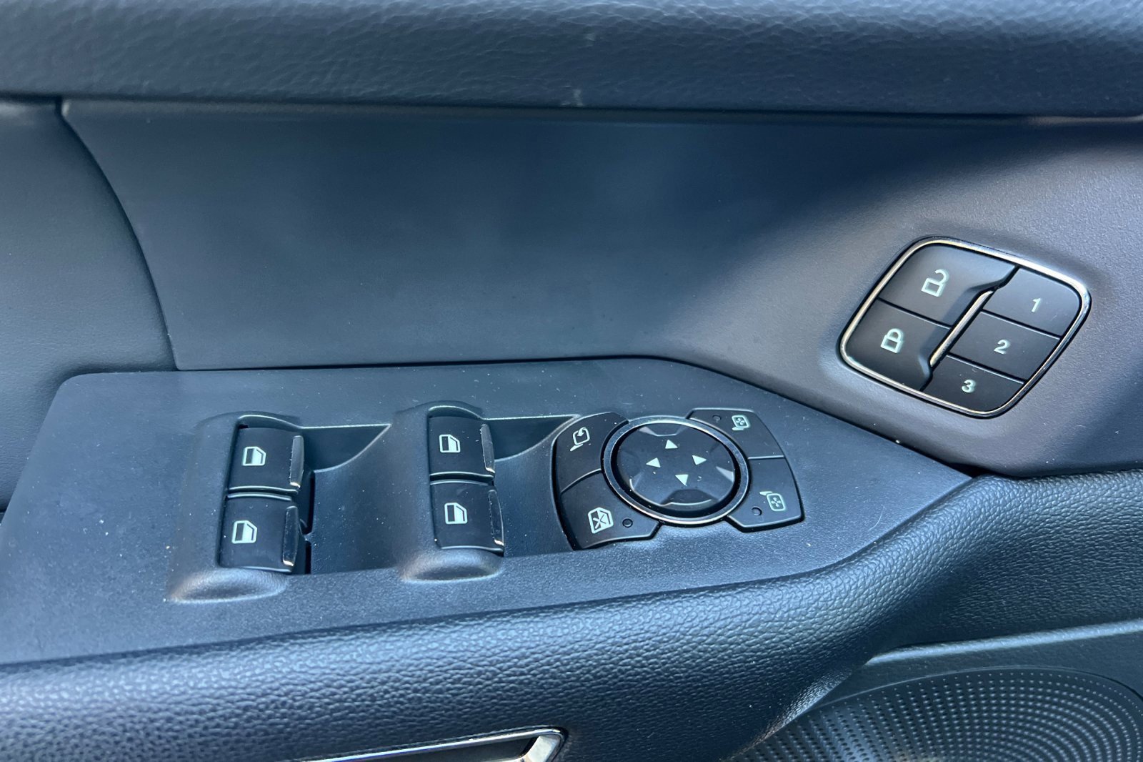 Certified 2022 Ford Expedition Limited image 10