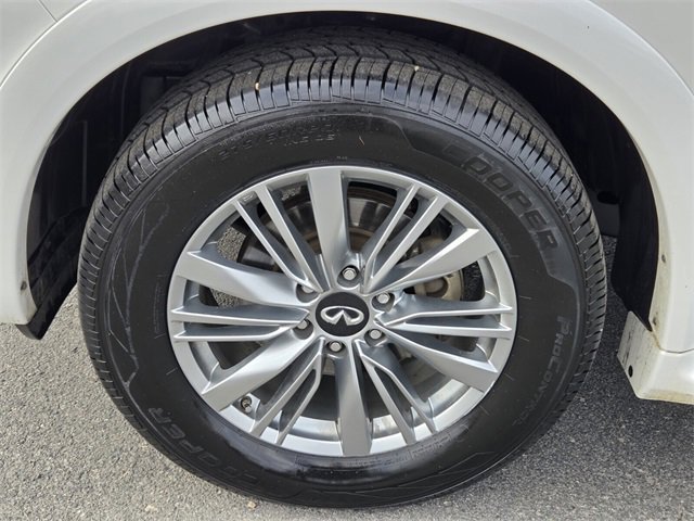 Used 2019 INFINITI QX80 Luxe w/ All-Season Package image 17