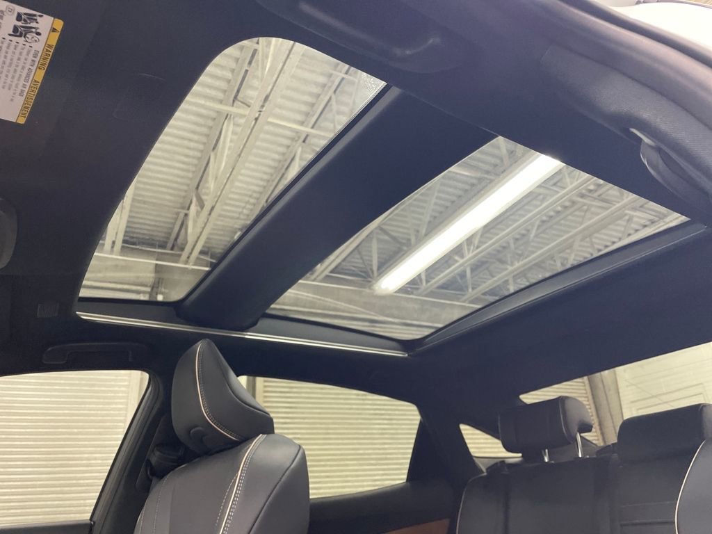 Used 2025 Toyota Crown Limited image 9