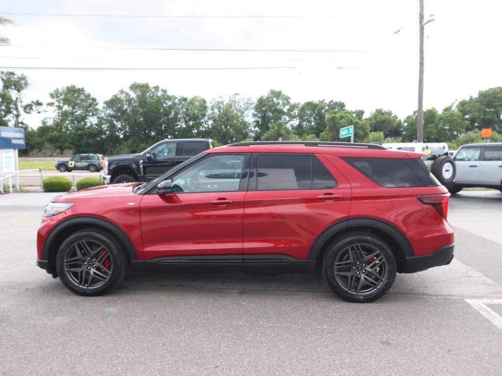 Certified 2025 Ford Explorer ST-Line w/ Premium Package image 2