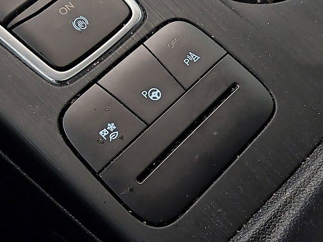 Certified 2020 Ford Escape Titanium w/ Titanium Premium Package 2.0 image 28