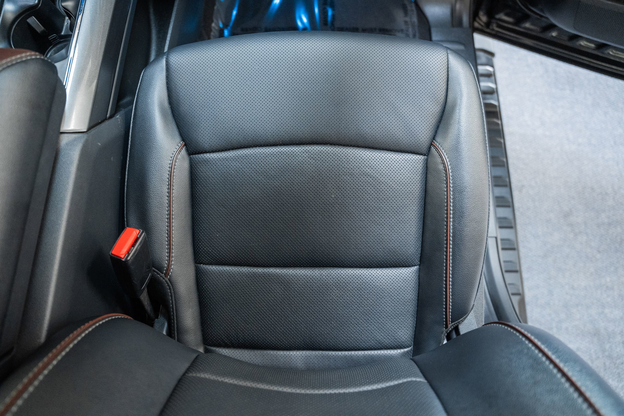 Certified 2023 Ford F150 Lariat w/ Equipment Group 502A High image 35