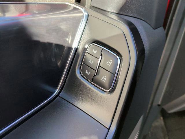 Certified 2022 Ford F150 Raptor w/ Equipment Group 801A High image 17