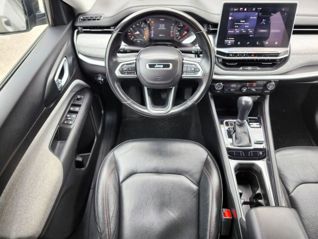Used 2022 Jeep Compass Latitude AWD/4WD image 13