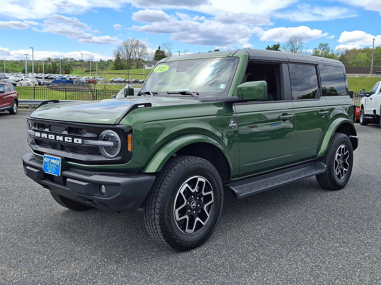 Certified 2025 Ford Bronco Outer Banks AWD/4WD image 3