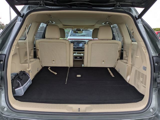 Used 2018 Toyota Highlander Limited Platinum FWD image 13