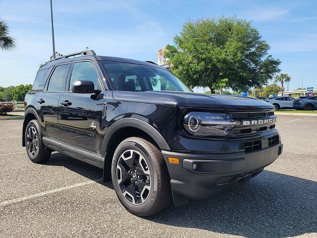 Certified 2023 Ford Bronco Sport Outer Banks w/ Tech Package AWD/4WD image 4