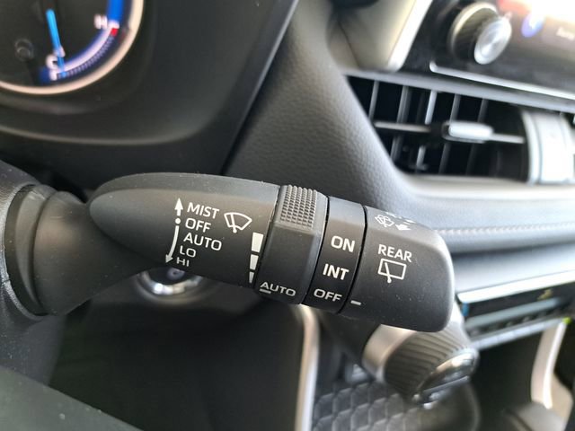 Used 2025 Toyota RAV4 XLE w/ Convenience Package AWD/4WD image 19