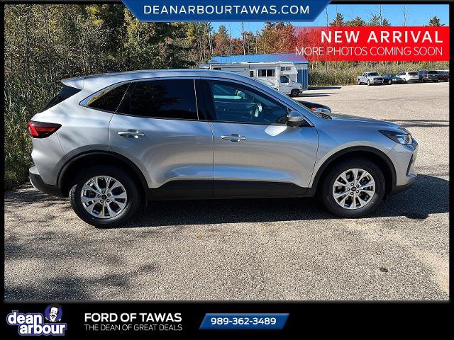 Certified 2023 Ford Escape Active w/ Tech Pack #2 AWD/4WD image 3