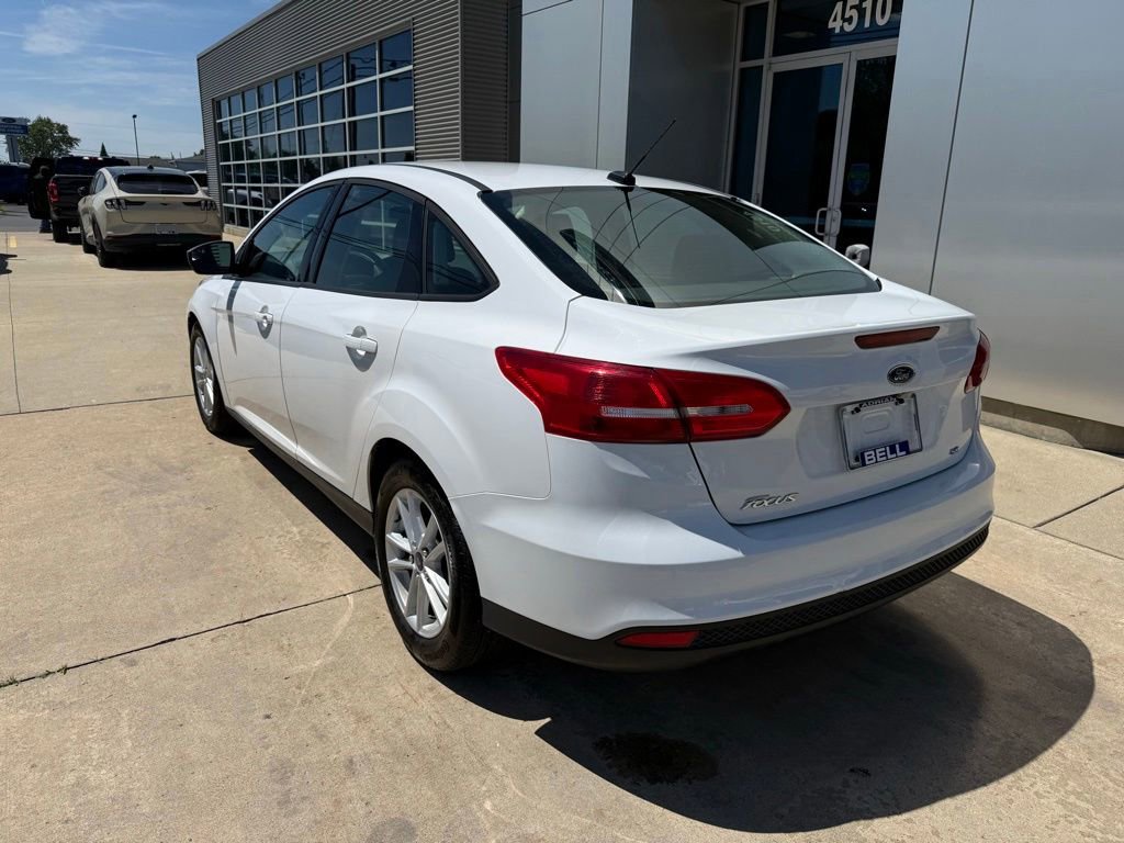 Certified 2018 Ford Focus SE FWD image 14