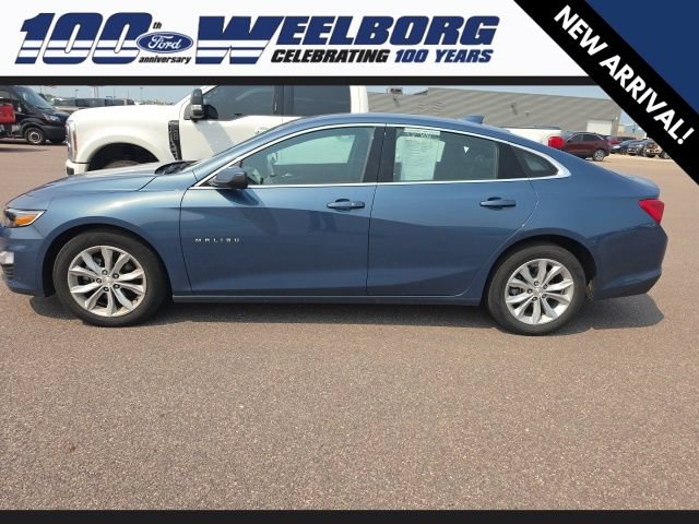 Used 2025 Chevrolet Malibu LT FWD image 2
