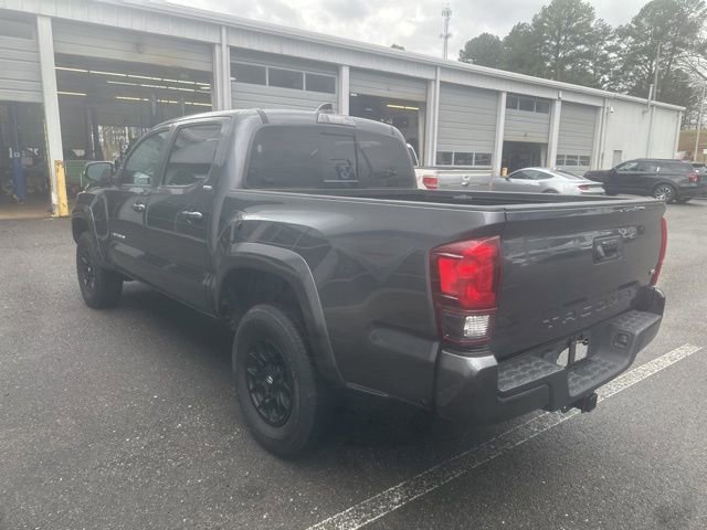 Used 2022 Toyota Tacoma SR5 w/ Technology Package image 2