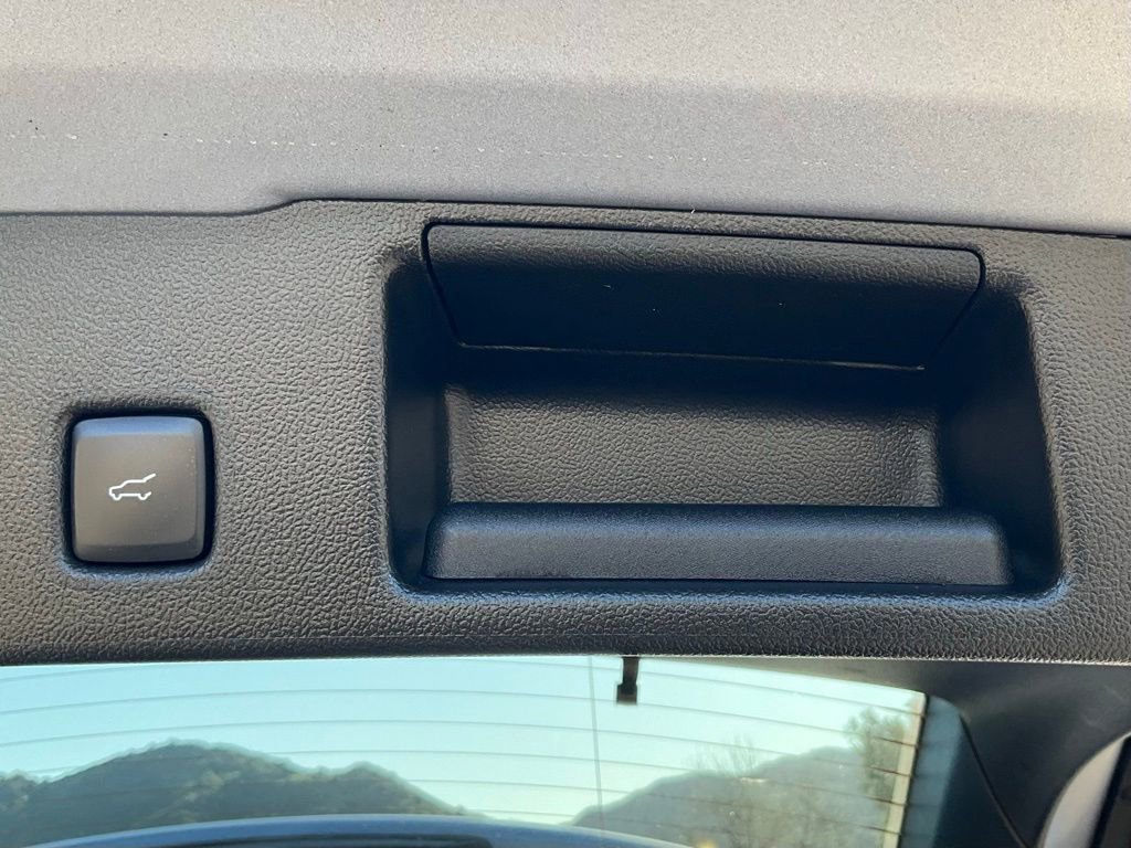 Certified 2022 Ford Escape SEL w/ Technology Package image 29