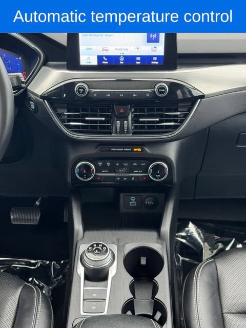 Certified 2022 Ford Escape Titanium w/ Class II Trailer Tow Package AWD/4WD image 21