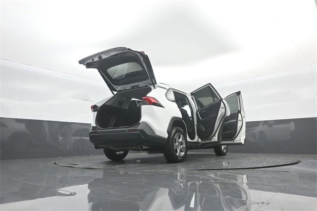 Used 2022 Toyota RAV4 XLE image 38