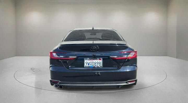 Used 2026 Toyota Camry SE w/ Convenience Package FWD image 3