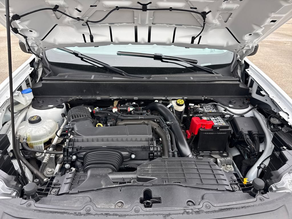 Certified 2025 Ford Maverick XL w/ Equipment Group 102A AWD/4WD image 28