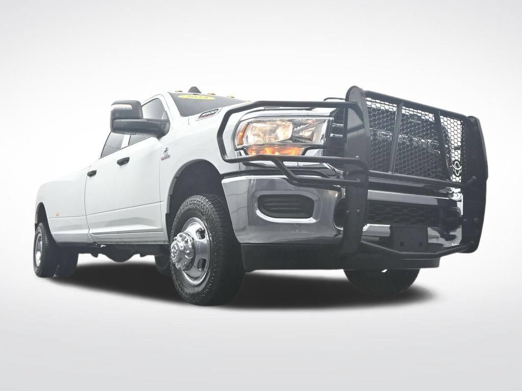 Used 2024 RAM 3500 Tradesman w/ Chrome Appearance Group AWD/4WD image 39